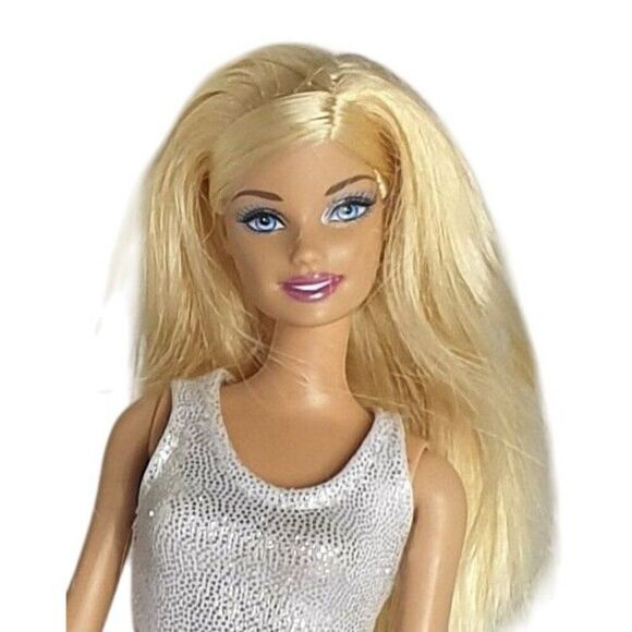 Barbie Bath Playset With Doll & Accessories Stylish Bathtub Sink Dollhouse Set - Picture 3 of 7